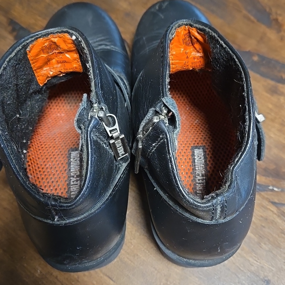Harley-Davidson Womens Black Leather Ankle Boots with Buckle Accent Size 6 - Picture 7 of 8